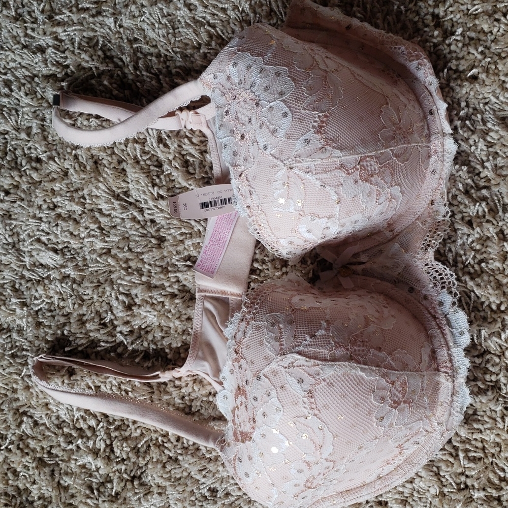 NWT Peach Victoria's Secret Demi